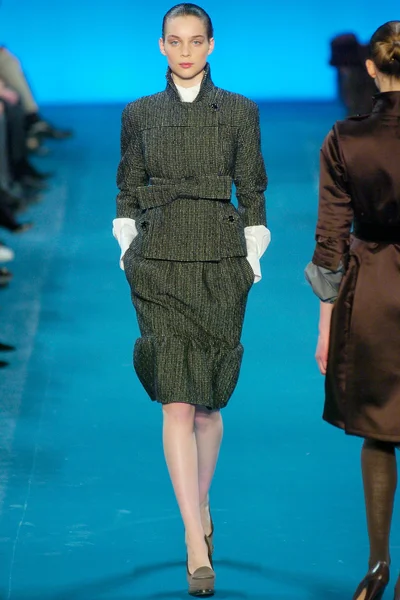 Look 3